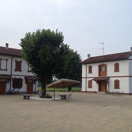 Bed And Breakfast Azienda Agricola Cascina Salazzara Magenta Dış mekan fotoğraf
