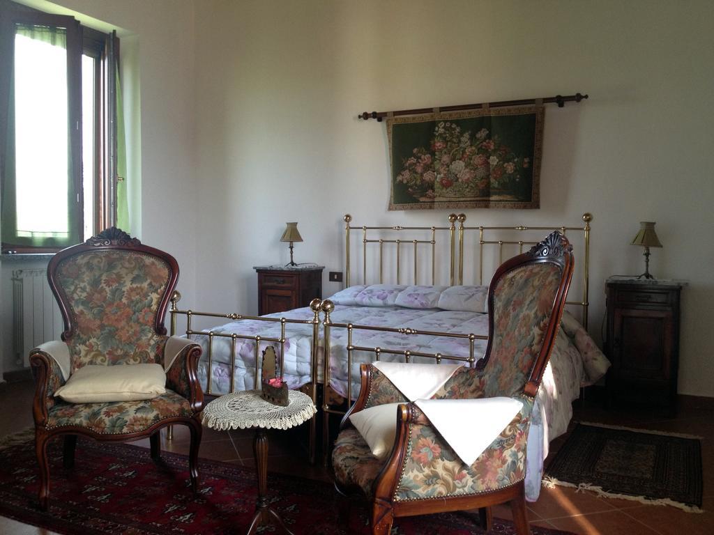 Bed And Breakfast Azienda Agricola Cascina Salazzara Magenta Oda fotoğraf