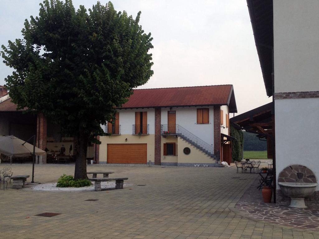 Bed And Breakfast Azienda Agricola Cascina Salazzara Magenta Dış mekan fotoğraf